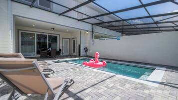 Superior Townhome | Private pool