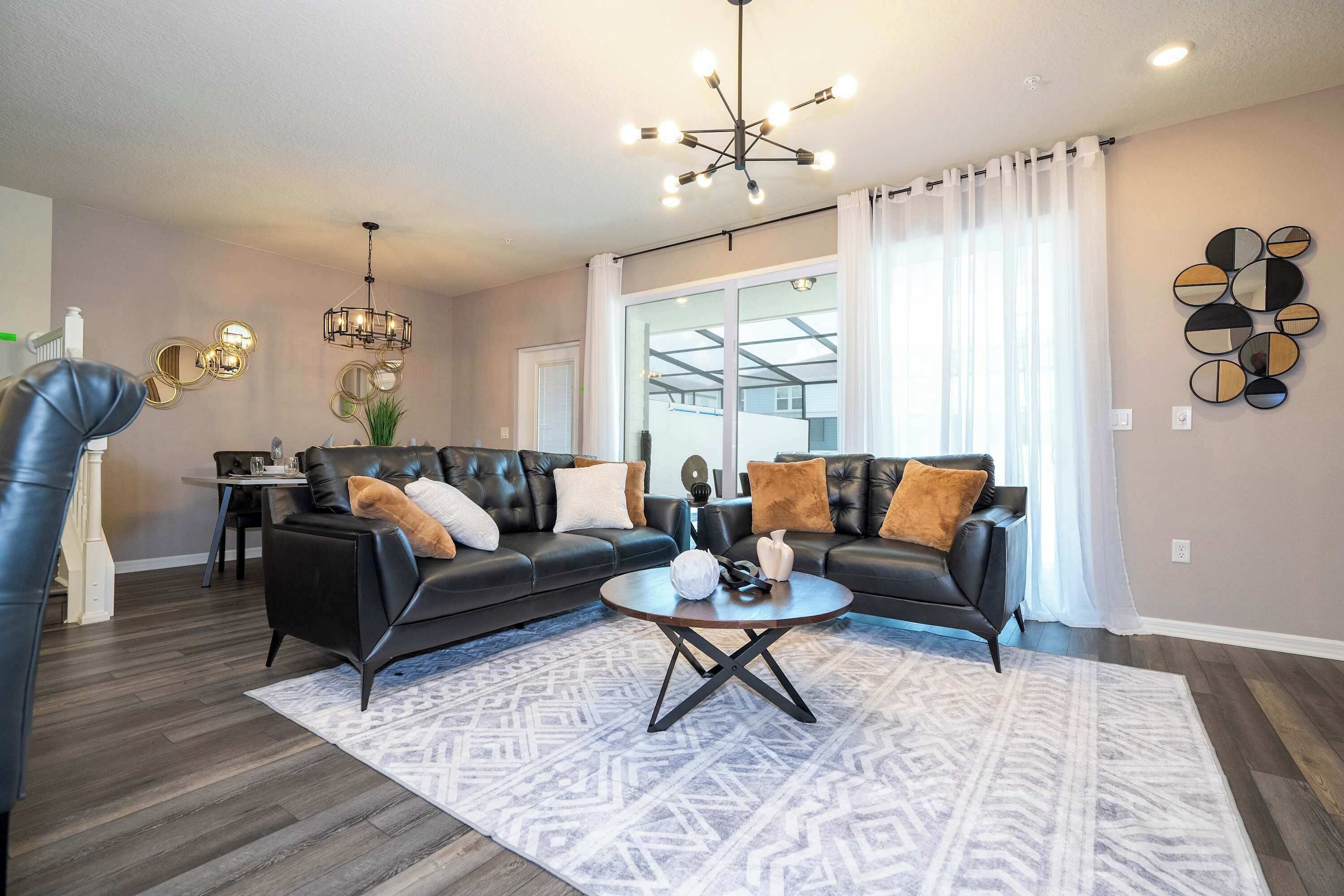 Superior Townhome | Living area | TV