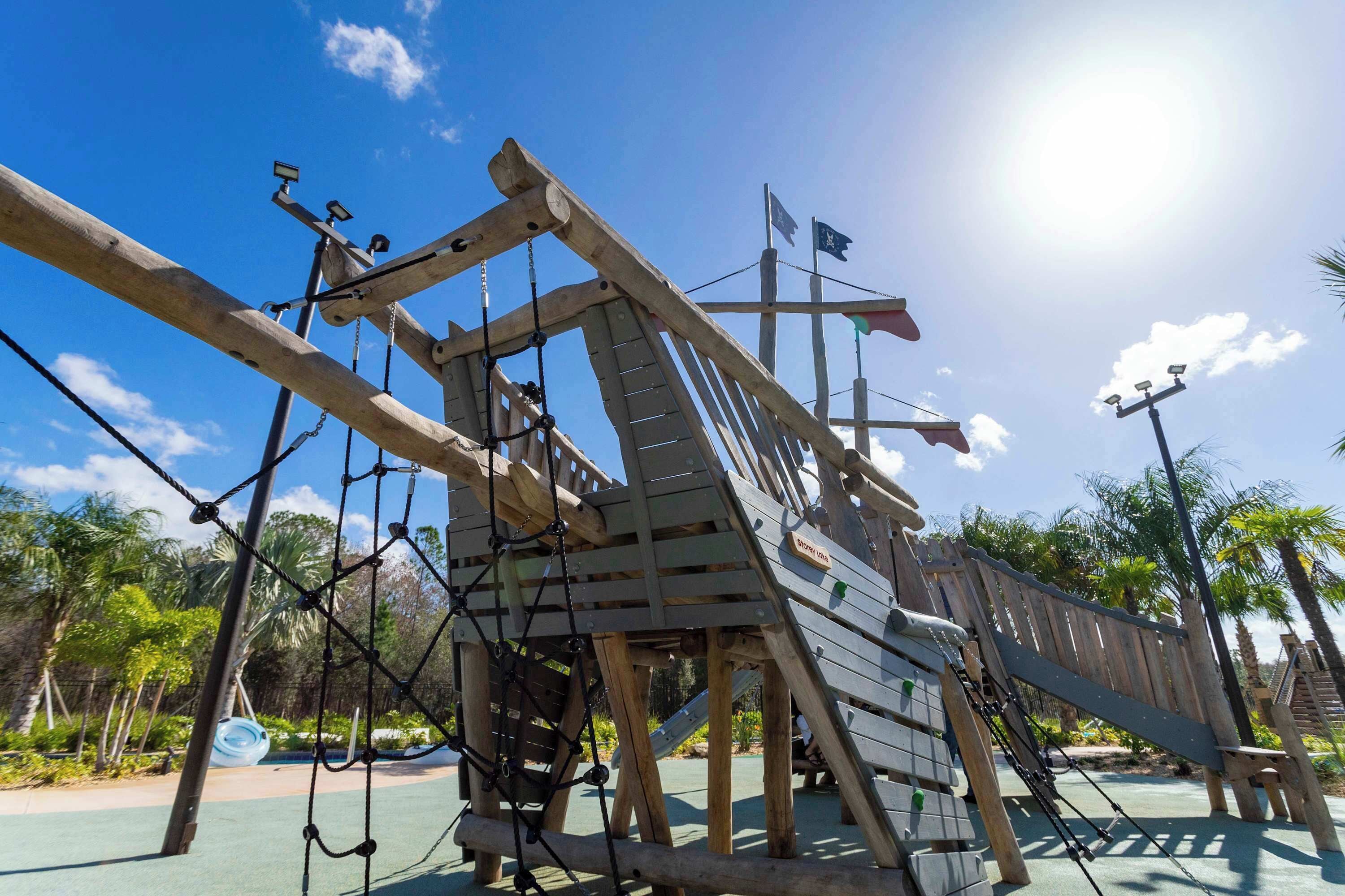 Kolam renang kanak-kanak