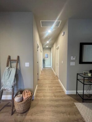 Interior - Charming 3-bedroom house with all the amenities in peaceful Murphys (Murphys)