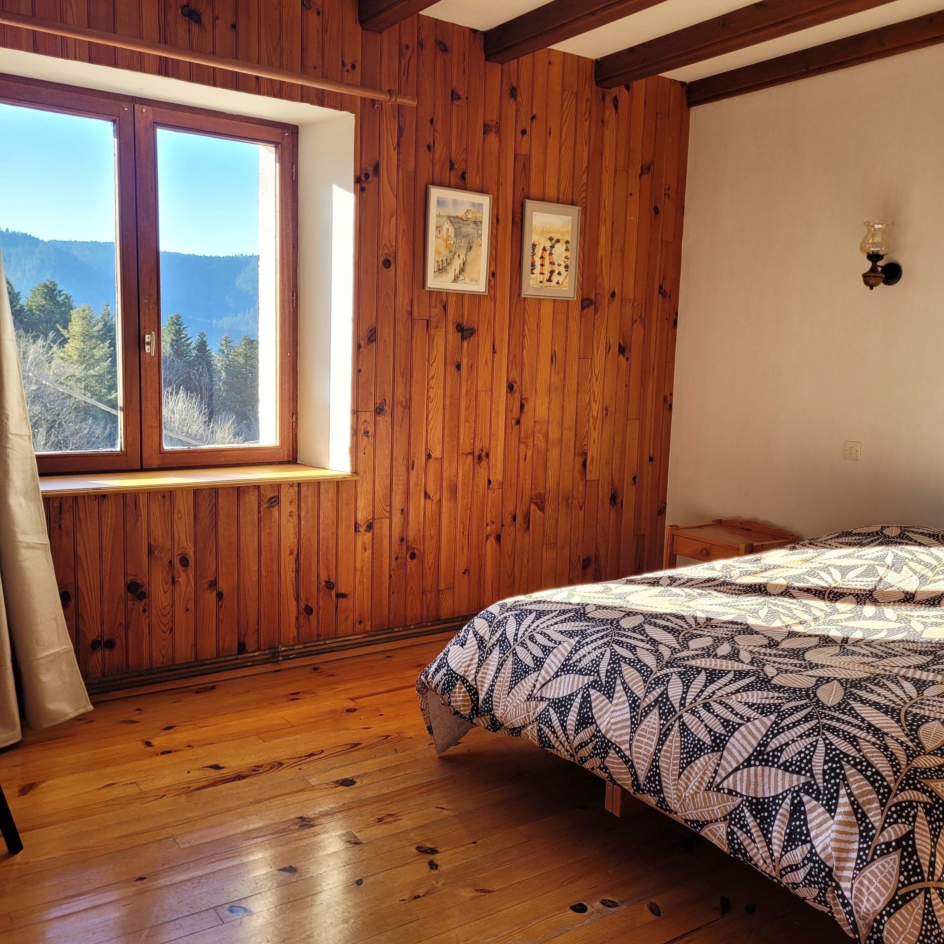 3 chambres, fer et planche à repasser, lit parapluie, Wi-Fi gratuit