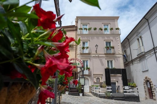 Majoituspaikan julkisivu