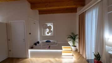 Superior-Zimmer, Balkon, Stadtblick
