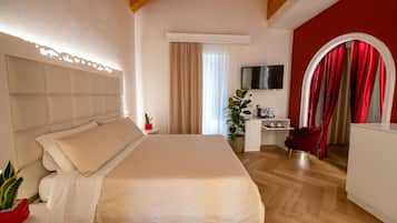 Zimmersafe, Schreibtisch, schallisolierte Zimmer, kostenloses WLAN