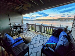 Outdoor dining - Serene Lakefront Retreat (Hot Springs, AR)