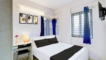 Habitación con 1 cama doble o 2 individuales | Cortinas opacas y sistema de insonorización