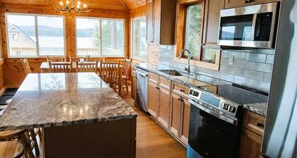 Fourth Lake Getaway Lodges ~ Sunnyside Lodge