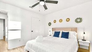 2 slaapkamers, een strijkplank/strijkijzer, wifi, beddengoed