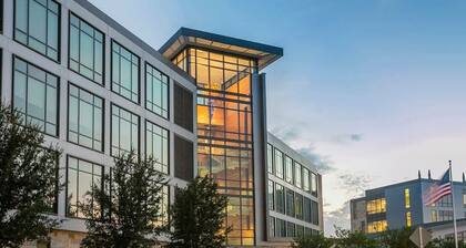 Killeen 1 Story Townhome+4PPL+6Mi to Fort Hood. Pets Ok Free Parking+Wi-Fi