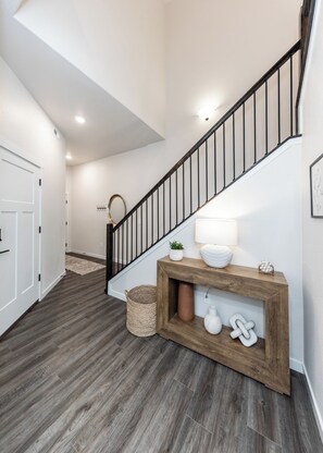 Interior - Luxury AFA 3 BED Getaway with Mt. Views (Colorado Springs)