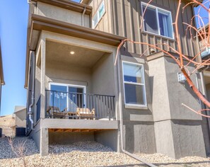Exterior - Luxury AFA 3 BED Getaway with Mt. Views (Colorado Springs)