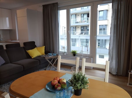 Comfort Apartment | 2 bedrooms, iron/ironing board, free WiFi. Przystan Letnica by Grand Apartments