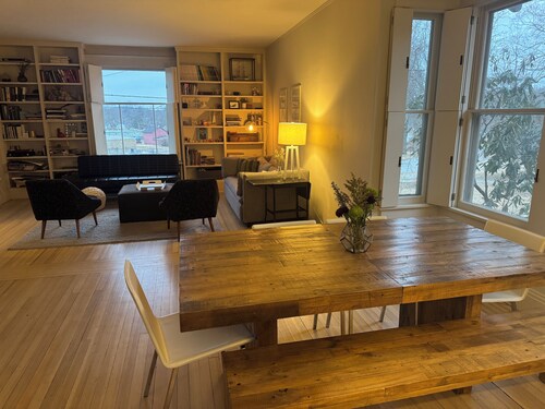 Steps to the Delightful Village of Millbrook ☆ Fun Family Getaway