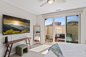 4 bedrooms, desk, iron/ironing board, travel cot