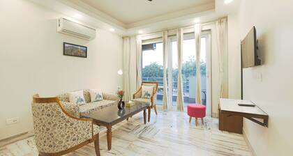 The Onyx by Parfait Street