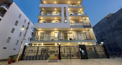 The Onyx by Parfait Street