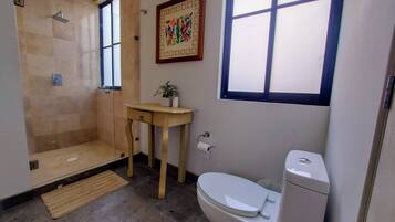 Comfort Apartment, Courtyard View | Bathroom
