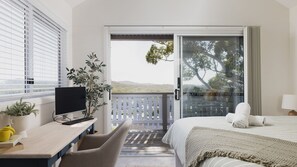 3 soverom, skrivebord, strykejern/-brett og wi-fi (inkludert)