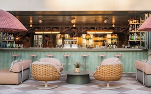 Bar (in der Unterkunft)