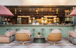 Bar (in der Unterkunft)