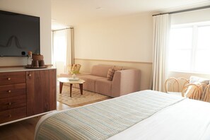 1 bedroom, in-room safe, desk, free WiFi