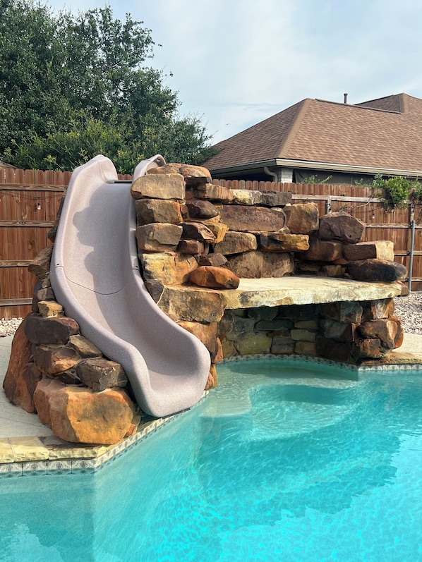 Outdoor pool - Exquisite 1 Bed/1 Bath Private Luxury Pool Guest House in Fredericksburg, TX. (Fredericksburg)