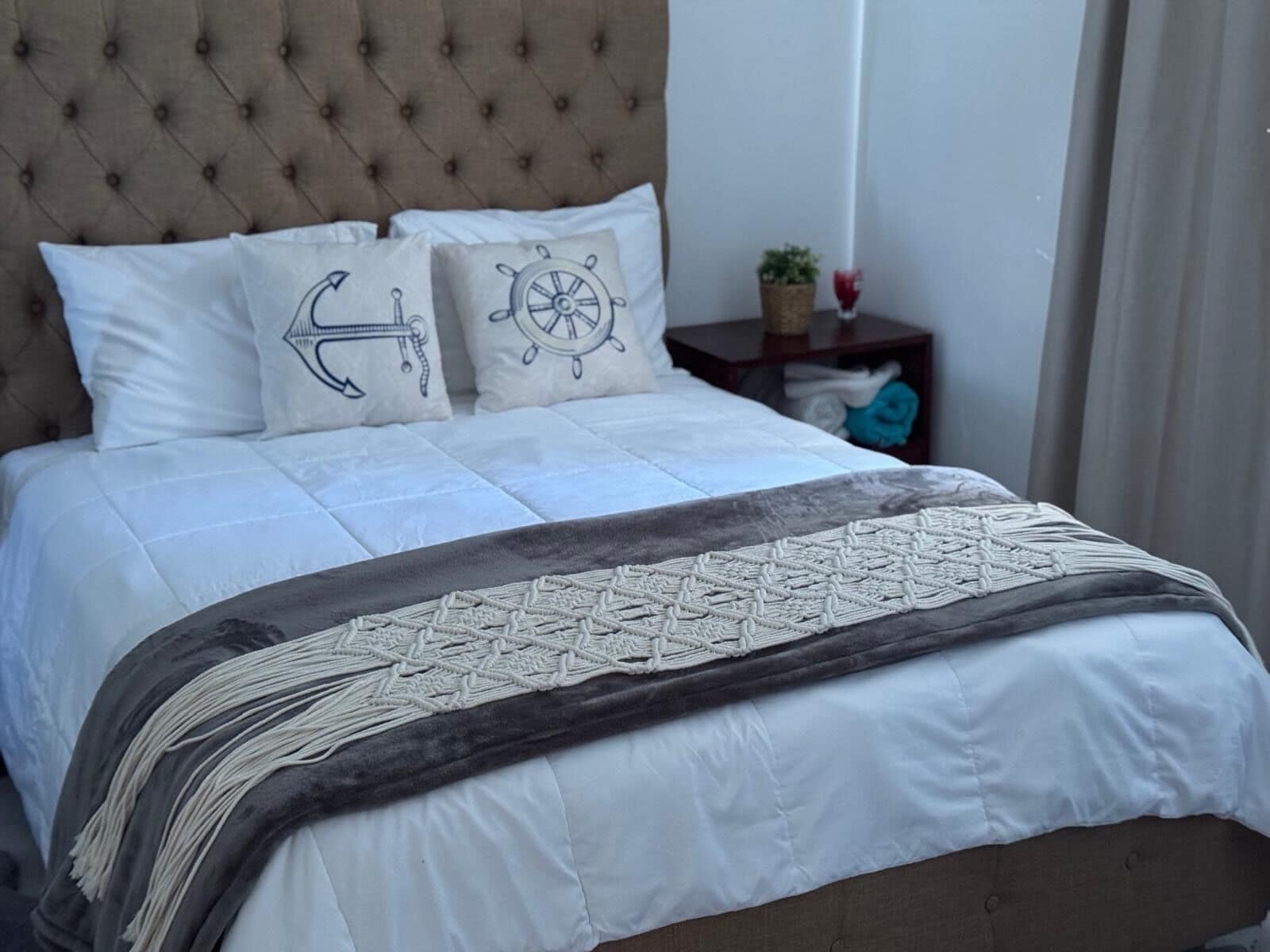 2 habitaciones, tabla de planchar con plancha, wifi y ropa de cama 