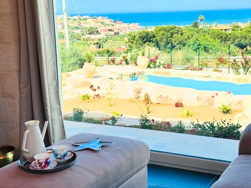 Villetta Il Maso in Cava d'Aliga a minute's drive from the sea. Private pool