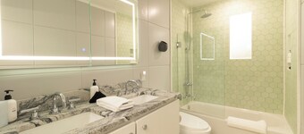 Lustrous Lustron