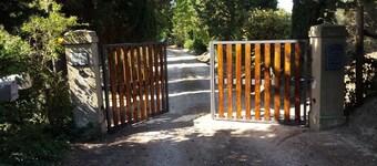 Chalet in Chianti with swimming pool and tennis court