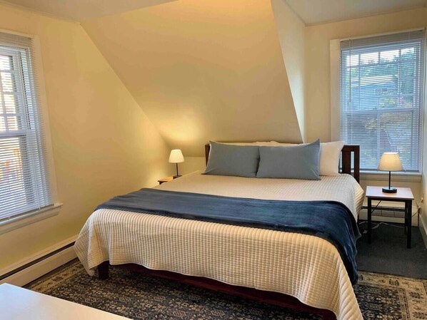 3 bedrooms, iron/ironing board, travel crib, free WiFi