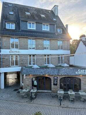 Fachada de la propiedad