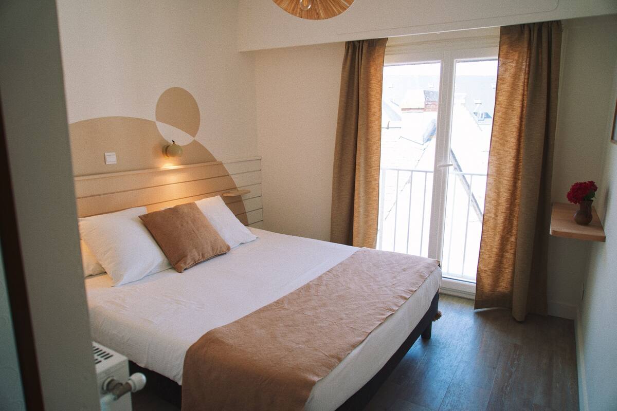 Premium bedding, free WiFi, individually decorated