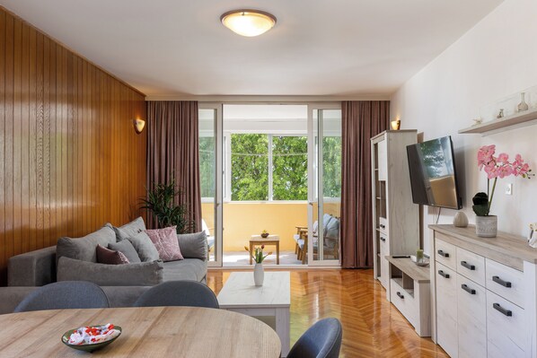 Living area - Charming 2-bedroom apartment Bliss in brilliant Dubrovnik (Dubrovnik)