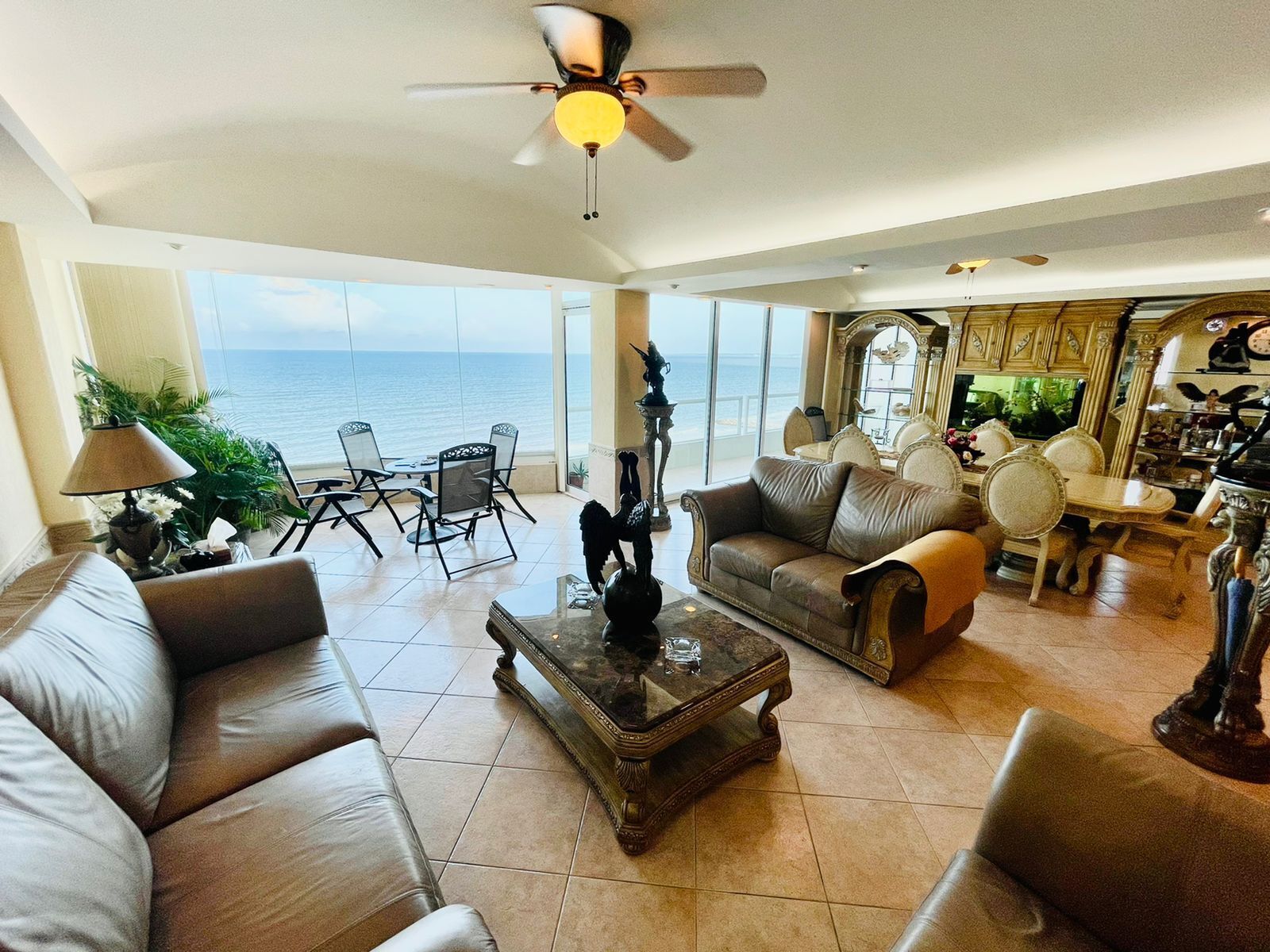 Smart-TV, Stereoanlage, Drucker