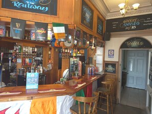 Pub - The Railway Hotel  (Nantwich)