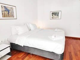 Casa, 5 habitaciones, accesible para personas con discapacidad, balcón | 4 dormitorios