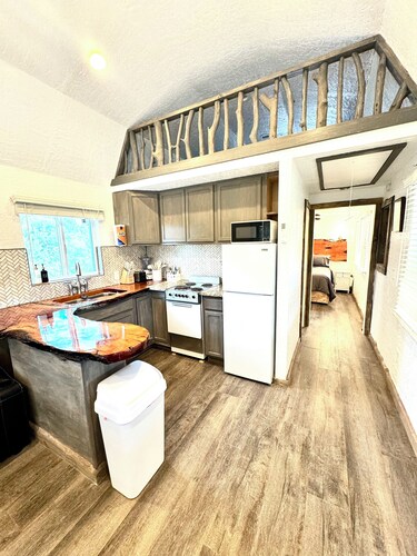 Pat Garret Mini Cabin 1 Bedroom 1 Bathroom