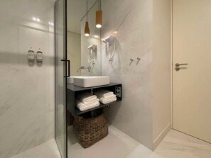 Hair dryer, towels - Studio.Ø4 Garden View (Porto)