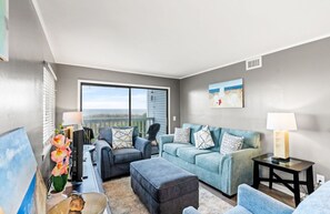 Smart TV, fireplace - Ocean Garden Villas A1 2 bedroom 2 bathroom condo with pool. Steps to sand! (North Myrtle Beach)