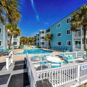 حمّام سباحة خارجي