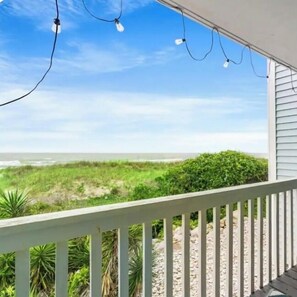 Property grounds - Ocean Garden Villas A1 2 bedroom 2 bathroom condo with pool. Steps to sand! (North Myrtle Beach)