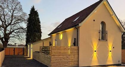 Cedar Barn - Nantwich with Hot Tub