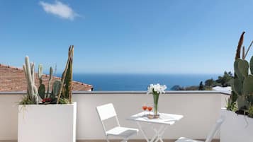 Huoneisto, merinäköala | Näkymä vedelle