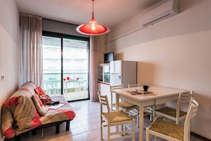 Apartment, 2 Bedrooms, Balcony | Living room
