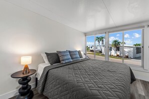 3 室のベッドルーム、アイロン / アイロン台、WiFi (無料)、ベッドシーツ