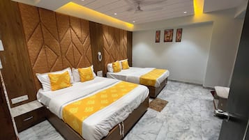 Deluxe Double Room | Free wired Internet