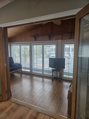 Interior - Oceanside Village Beautiful 3BR 3BA - Golf Cart Included! (Surfside Beach)