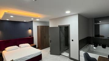 Luxury Room, 1 Double Bed | Desk, free WiFi, bed sheets