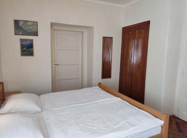 1 chambre, accès Internet, draps fournis